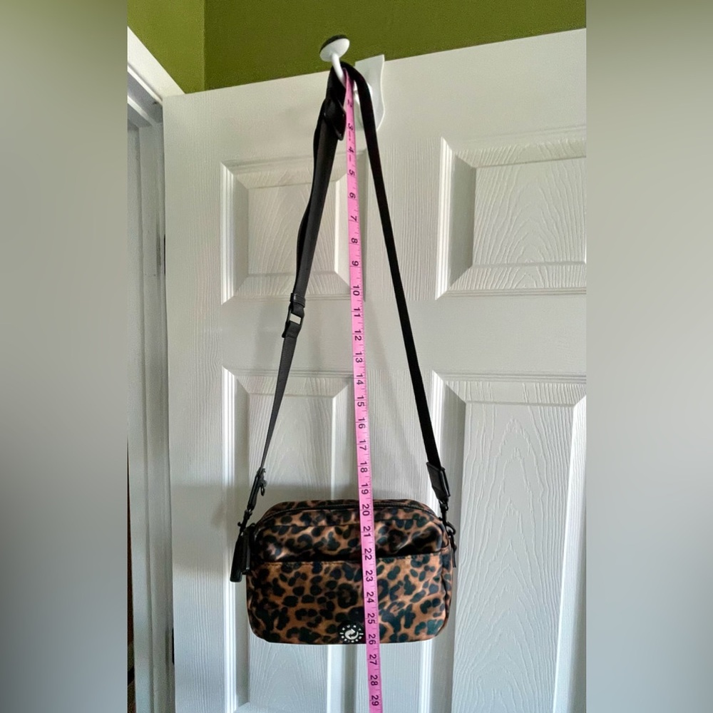 Kurt Geiger Camera Bag Crossbody Leopard Brown Quilted Nylon Shoulder Bag - Picture 4 of 8